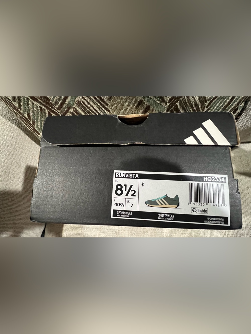 Adidas Women’s Mint Green and White Sneakers - Picture 6 of 11